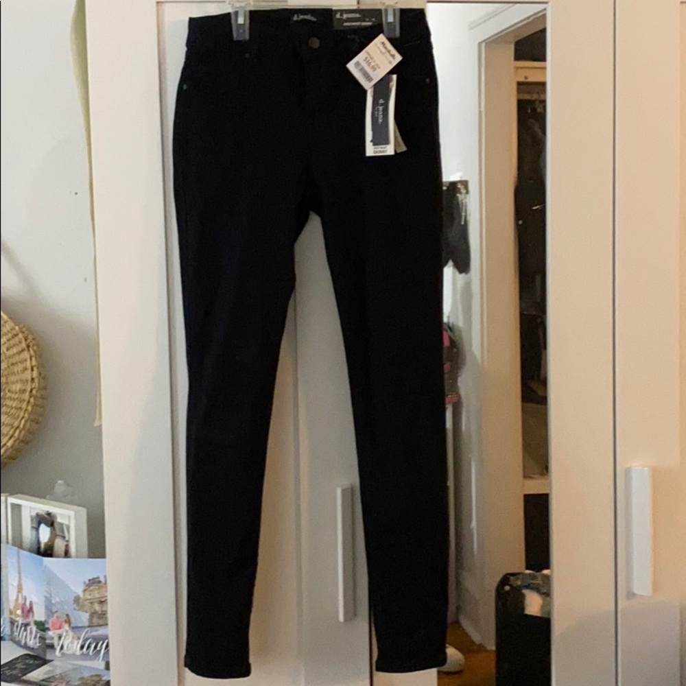 Black high-waisted skinny jean/jegging